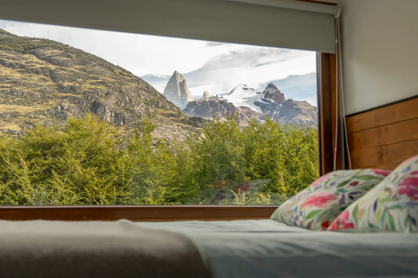 Casa Nieve: La cama con el Fitz Roy en la ventana